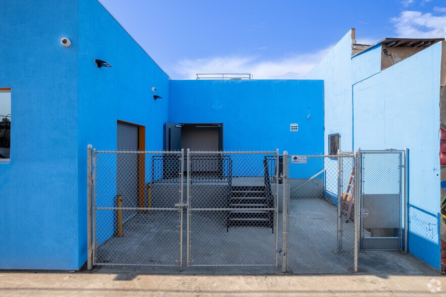 More Photos Of 5380 Alhambra Ave, Los Angeles Research And Development For Sale