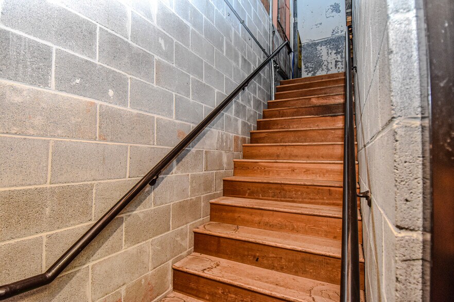 More Photos Of 16 Jackson St, Zebulon Light Distribution For Sale