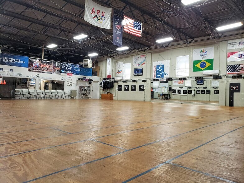 More Photos Of 408 Oliver St, Troy Warehouse For Lease