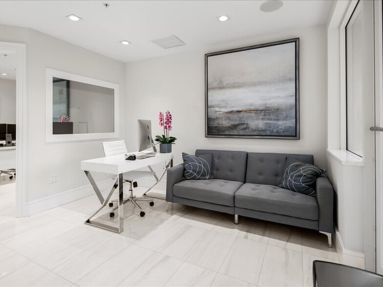 More Photos Of 1001 10th Ave S, Naples Office Residential For Sale