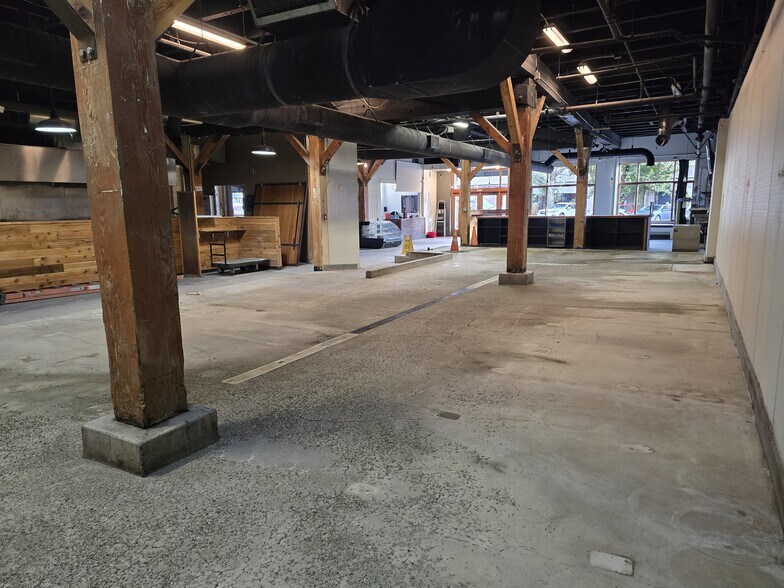 More Photos Of 202-206 St Helens Ave, Tacoma Restaurant For Lease