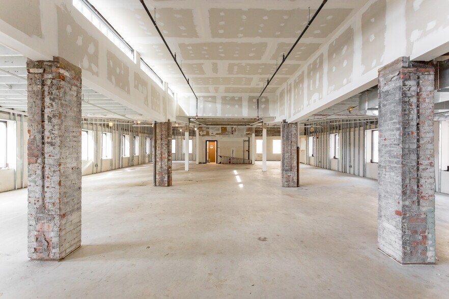 More Photos Of 220 W Congress St, Detroit Office For Lease