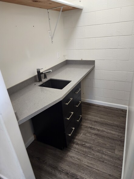 More Photos Of 1755 Tanen St, Napa Warehouse For Lease