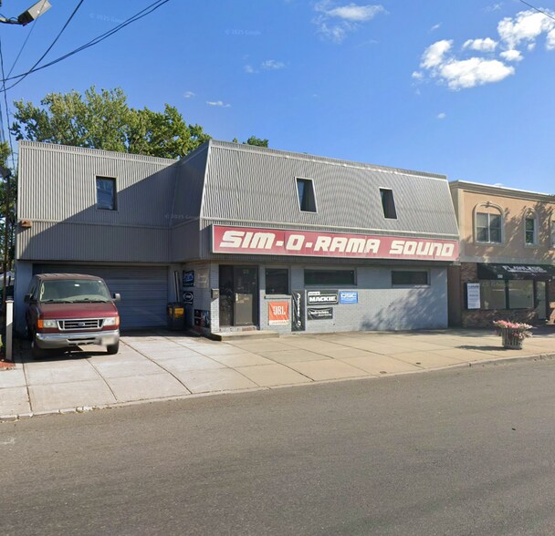 Primary Photo Of 572 Union Blvd, Totowa Flex For Sale
