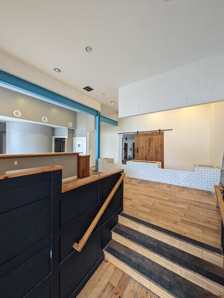 More Photos Of 33 Elm St, East Aurora Restaurant For Sale