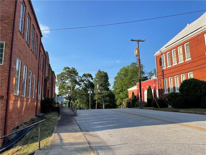 More Photos Of 201 N College St, Walhalla Specialty For Sale