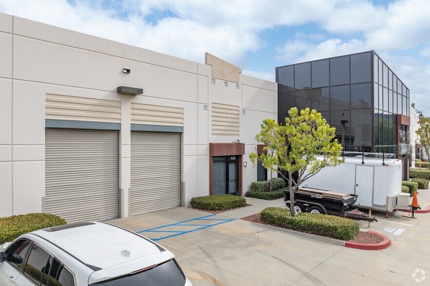 More Photos Of 42225 Remington Ave, Temecula Distribution For Lease