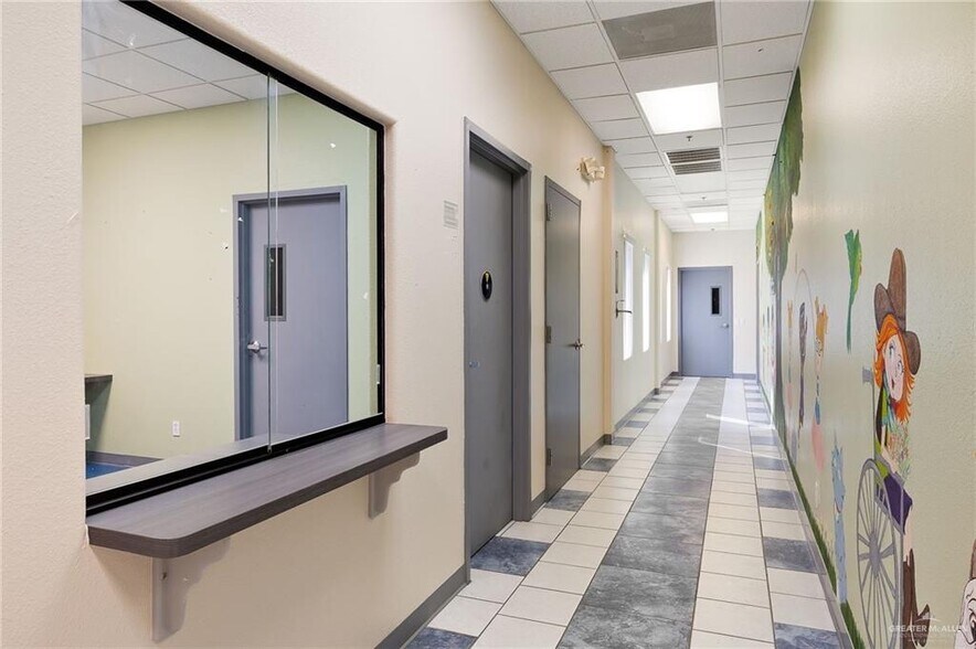More Photos Of 451 E Alton Gloor Blvd, Brownsville Medical For Sale