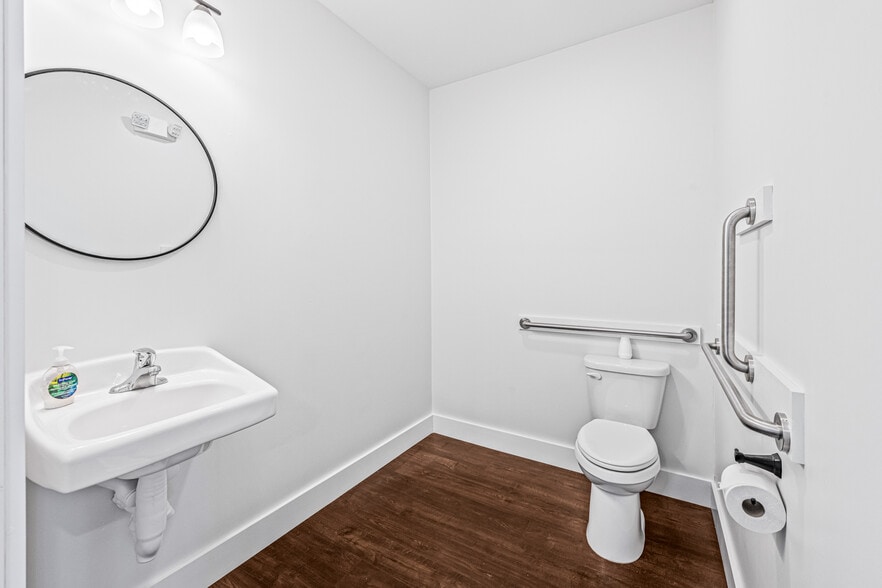 More Photos Of 24 S Washington Ave, Margate City Medical For Sale