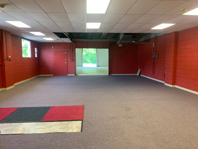 More Photos Of 133 Route 130, Bordentown Freestanding For Sale