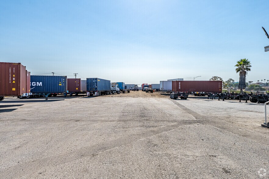 More Photos Of 1660 E 32nd St, Long Beach Land For Lease