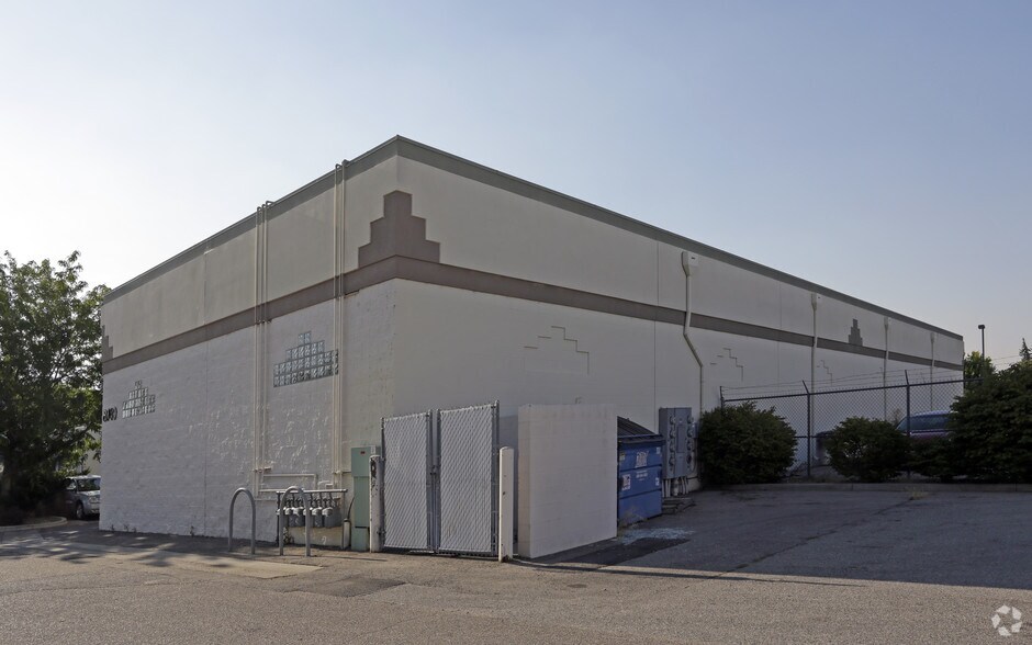 More Photos Of 8749 W Hackamore Dr, Boise Warehouse For Lease
