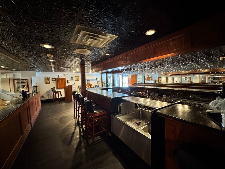 More Photos Of 420 Higgins Ave, Brielle Restaurant For Sale