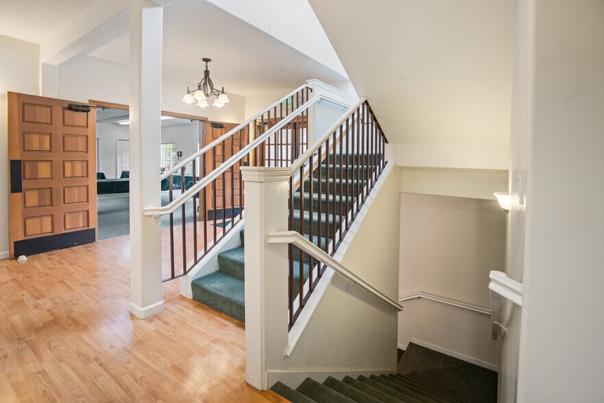 More Photos Of 459 Galice Rd, Merlin Religious Facility For Sale