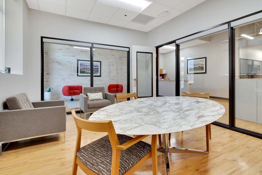 More Photos Of 3000 Race St, Fort Worth Office For Lease