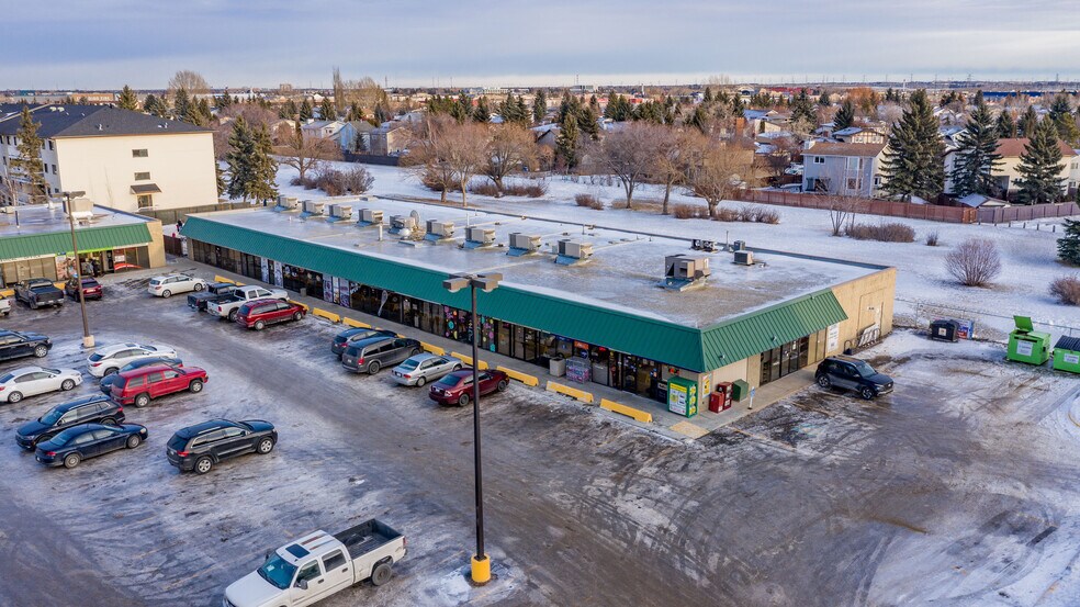 More Photos Of 1903 105 St NW, Edmonton Freestanding For Lease