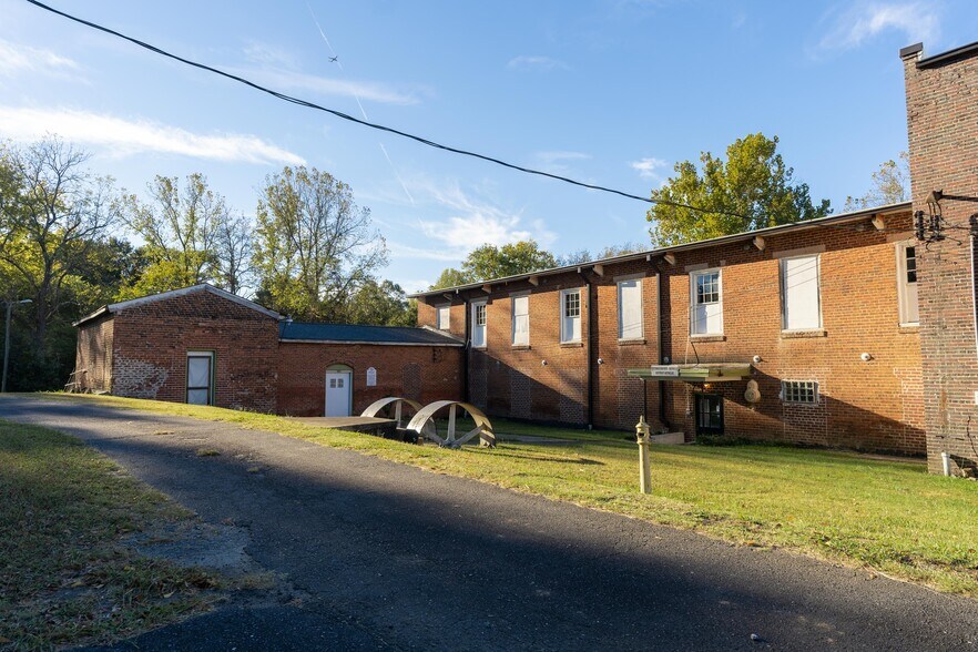 More Photos Of 250 N Main St, Mount Holly Office For Sale