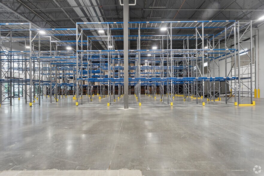 More Photos Of 11400 S Mountain View Cor, South Jordan Distribution For Lease