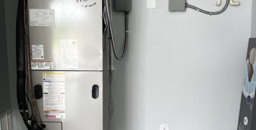 More Photos Of 745 Tillman Pl, Plant City Showroom For Lease