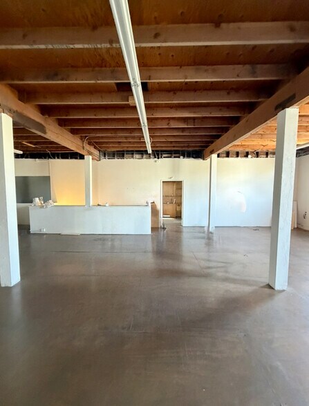 More Photos Of 2220-2228 W 7th St, Los Angeles Freestanding For Lease