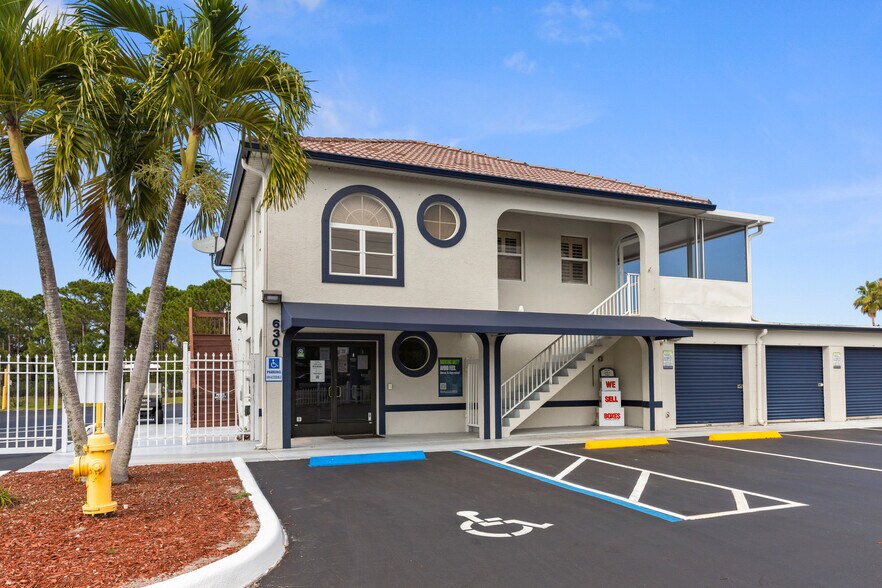 Primary Photo Of 6301 SE Federal Hwy, Stuart Self Storage For Lease