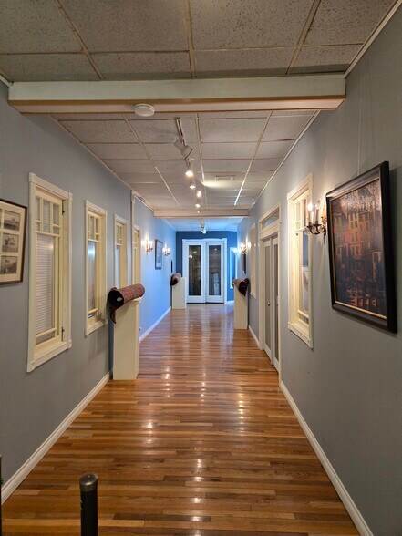 More Photos Of 512 1st St, La Conner Restaurant For Lease