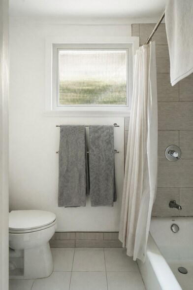 More Photos Of 608 Westminster Ave, Venice Apartments For Sale