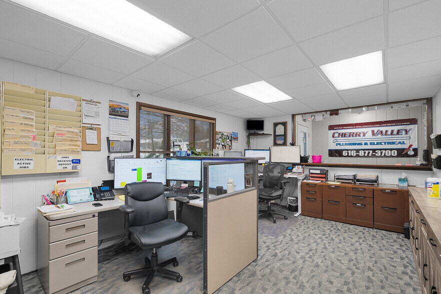 More Photos Of 491 Arlington Rd, Middleville Office For Sale