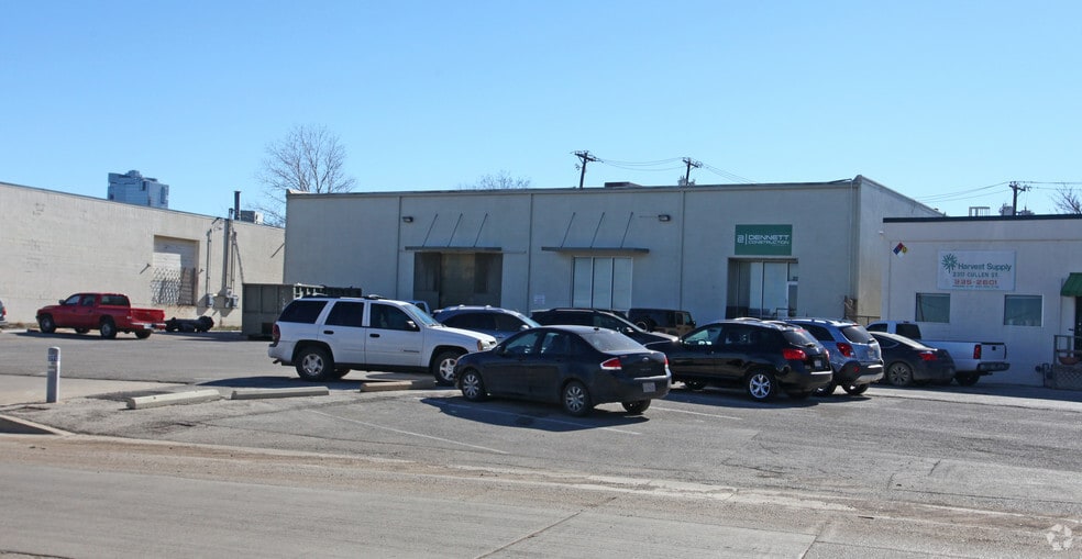More Photos Of 2313 Cullen St, Fort Worth Warehouse For Lease