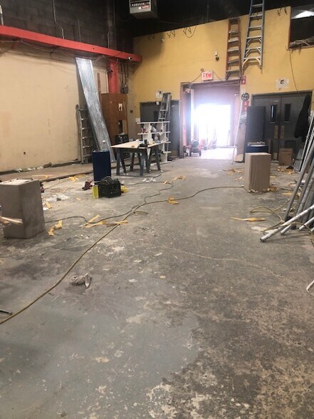 More Photos Of 1487 Schenectady Ave, Brooklyn Warehouse For Lease