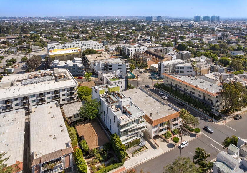 More Photos Of 12770 Caswell Ave, Los Angeles Apartments For Sale