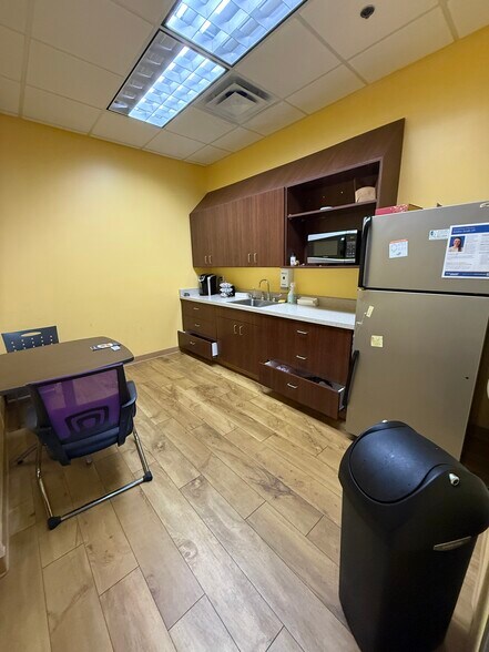 More Photos Of 2953 Cobb Pky NW, Kennesaw Storefront For Lease