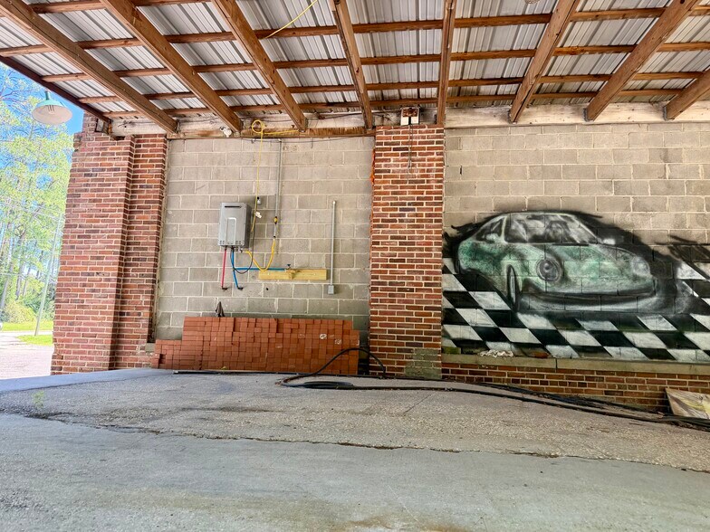 More Photos Of 615 Saint Nicholas Ave, Brewton Warehouse For Sale
