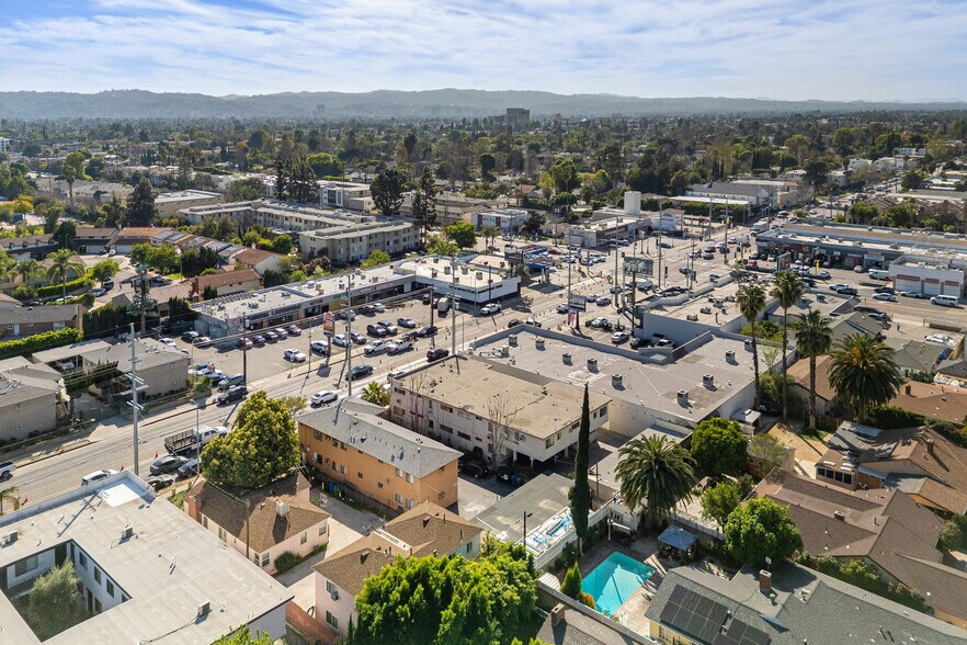 More Photos Of 13631 Vanowen St, Van Nuys Apartments For Sale