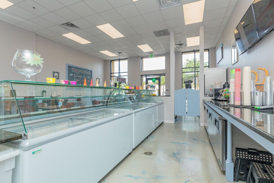 More Photos Of 2219 County Road 220, Middleburg General Retail For Sale