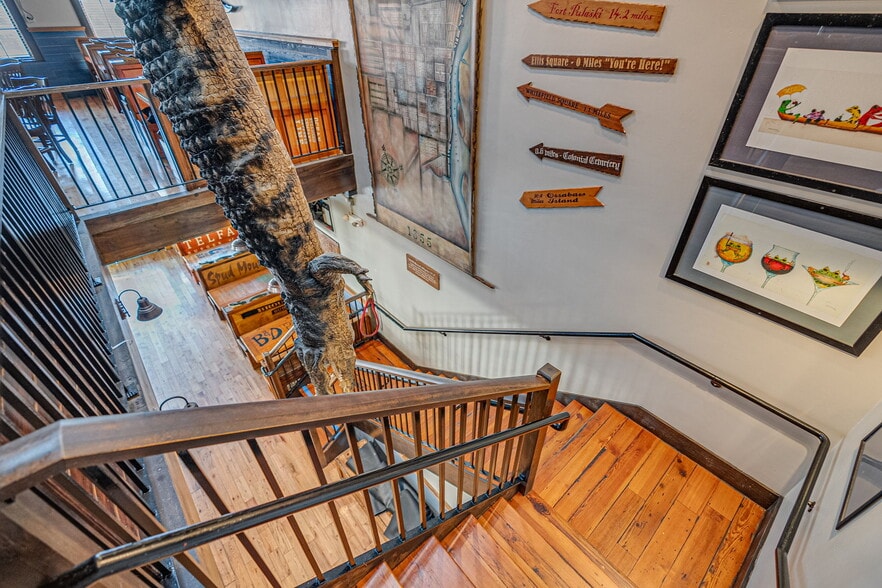 More Photos Of 209 W Congress St, Savannah Restaurant For Lease