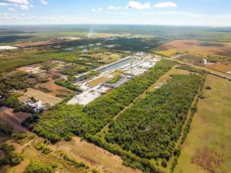 More Photos Of 15435 Tamiami Trl E, Naples Land For Sale