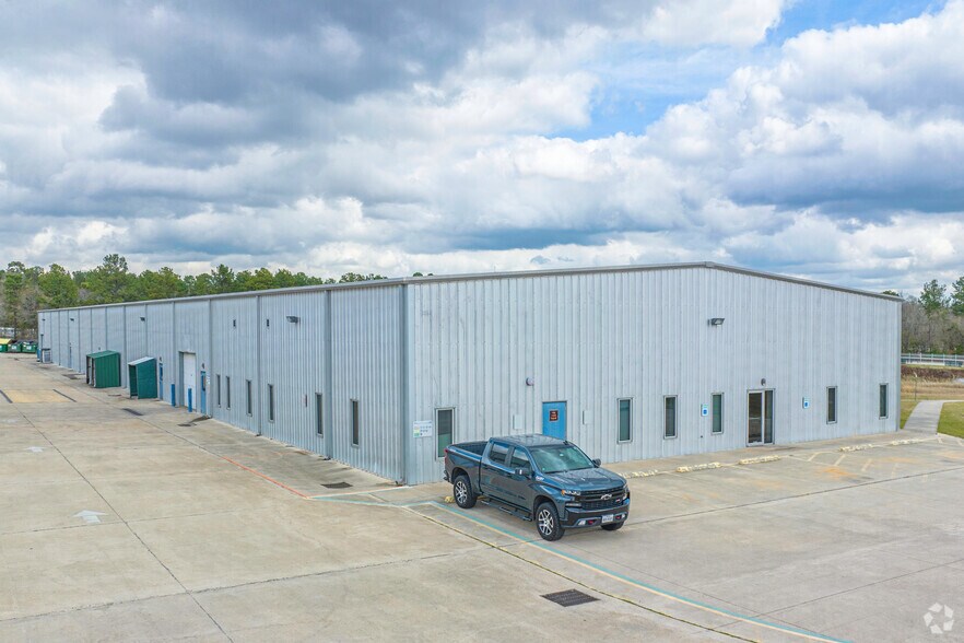 More Photos Of 100 N FM 3083 Rd E, Conroe Unknown For Lease