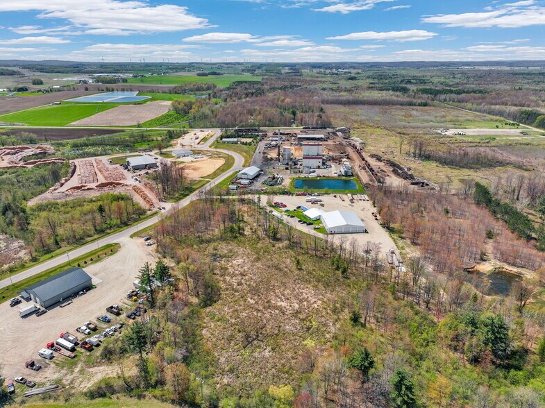 More Photos Of 6851 W Gerwoude Dr, Mc Bain Warehouse For Sale