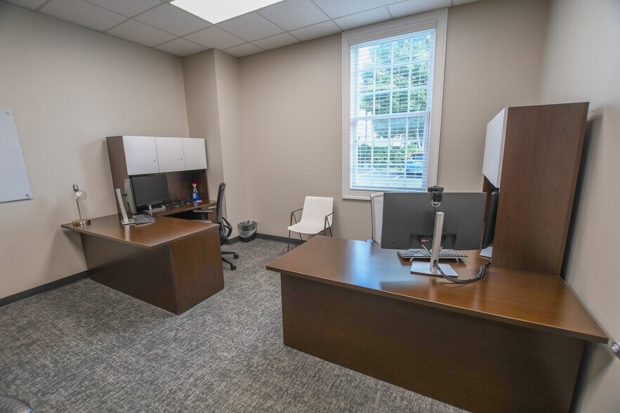 More Photos Of 501 Madison St S, Huntsville Office For Lease