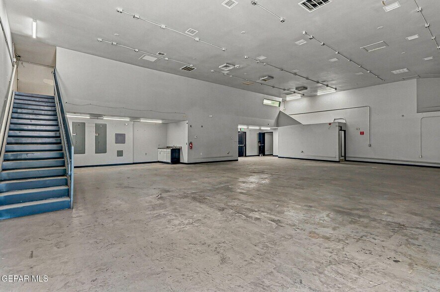 More Photos Of , Sunland Park Flex For Sale