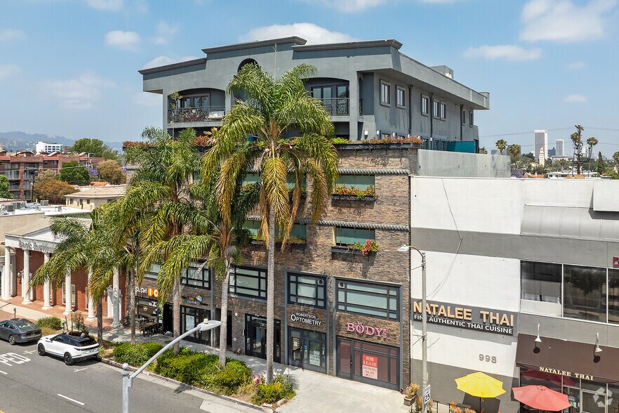 Primary Photo Of 930 S Robertson Blvd, Los Angeles Apartments For Lease