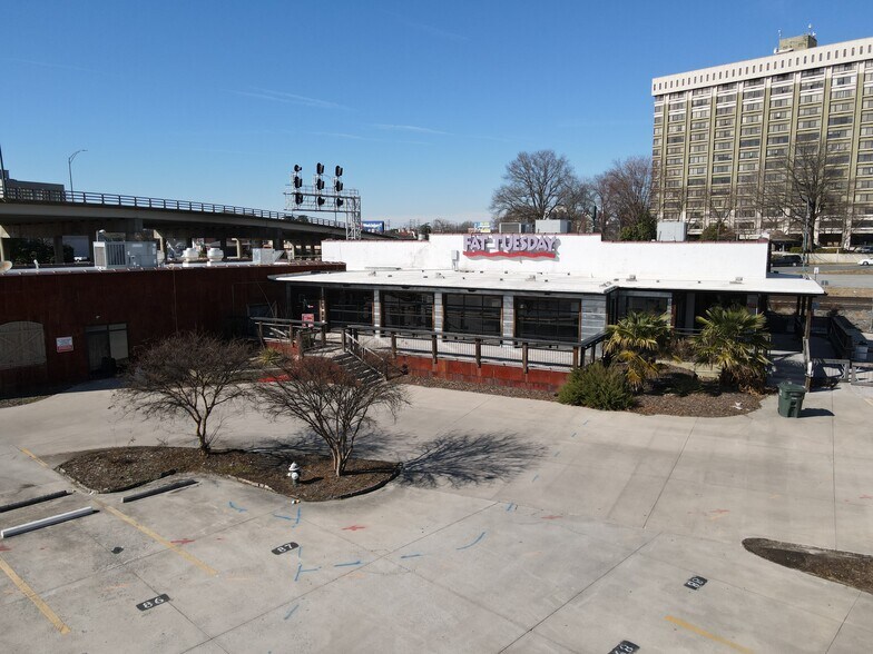 More Photos Of 120 Barnhardt St, Greensboro Restaurant For Lease