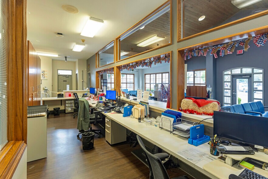 More Photos Of 3721 Williams Dr, Georgetown Medical For Lease