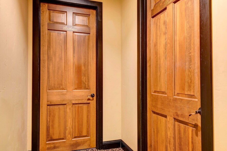 More Photos Of 1531 E Bradford Pky, Springfield Medical For Sale