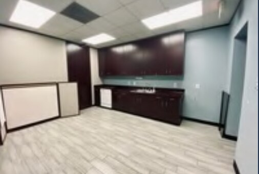 More Photos Of 5003 College Park Dr, Deer Park Light Distribution For Lease