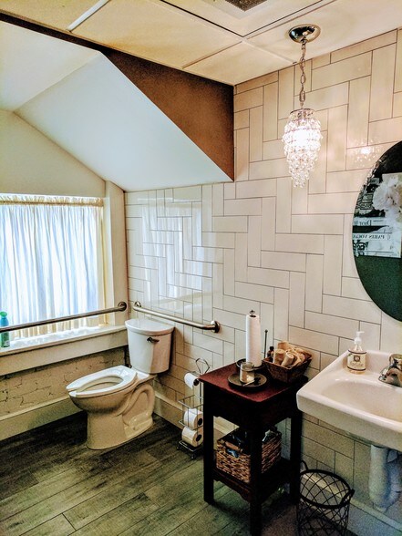 More Photos Of 510 N Franklin St, Tampa Loft Creative Space For Sale