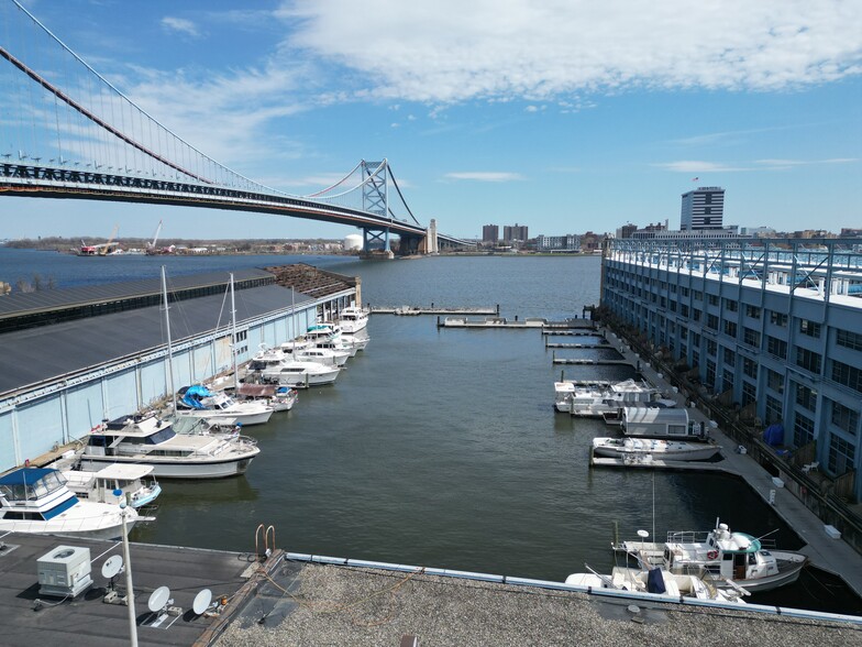 More Photos Of 3-7 N Christopher Columbus Blvd, Philadelphia Loft Creative Space For Lease