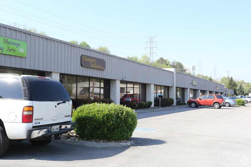 More Photos Of 4028 Papermill Rd, Knoxville Office For Lease