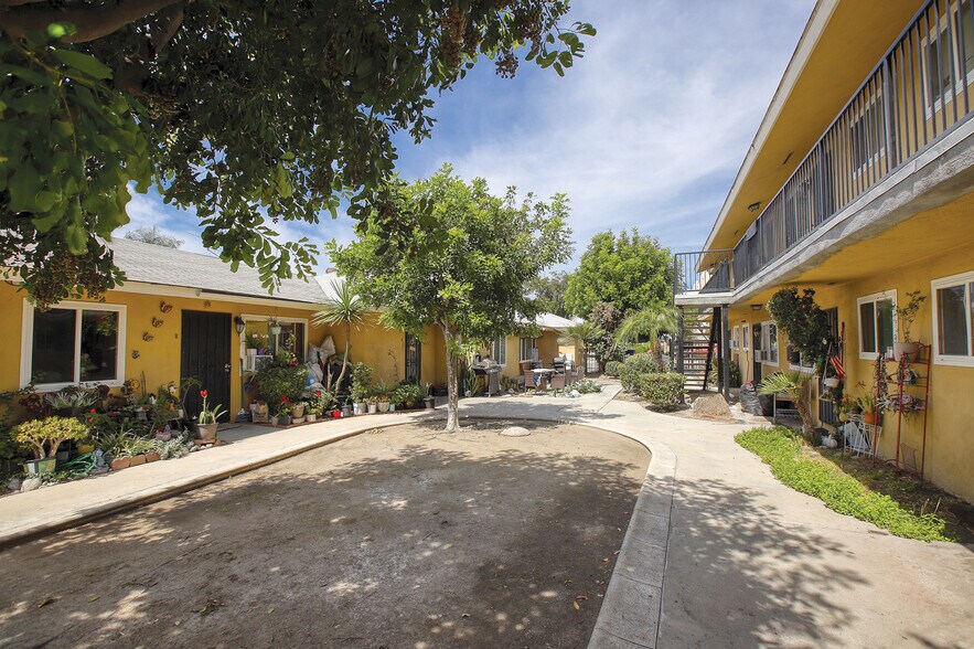 More Photos Of 3624-3628 Baldwin Park Blvd, Baldwin Park Apartments For Sale